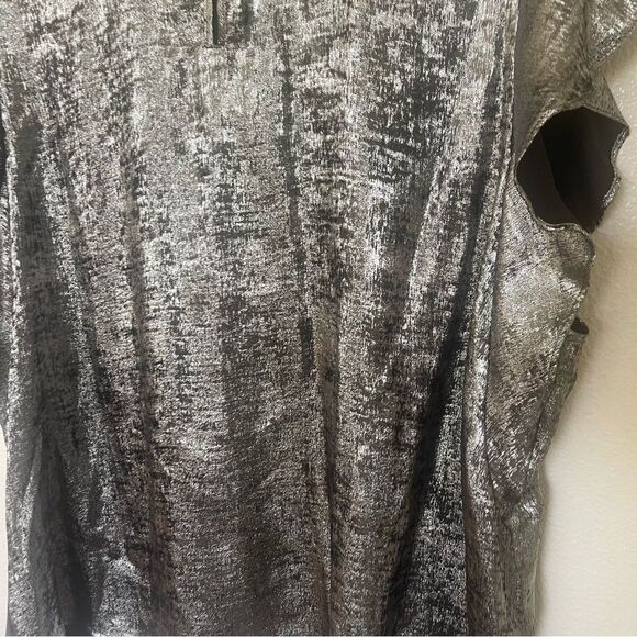 Worthington 2X Shimmering Silver Blouse Keyhole Neck Short Sleeve Satin - Picture 10 of 15
